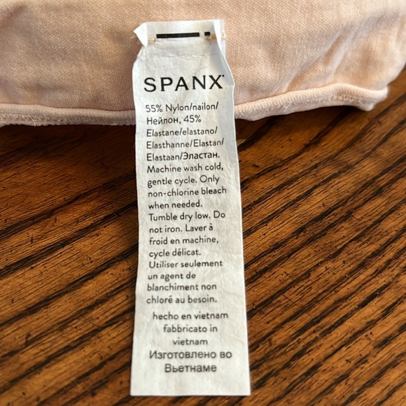 SPANX WOMENS SHAPER SHORTS. NWT. SIZE MEDIUM. SOFT NUDE - Picture 6 of 7